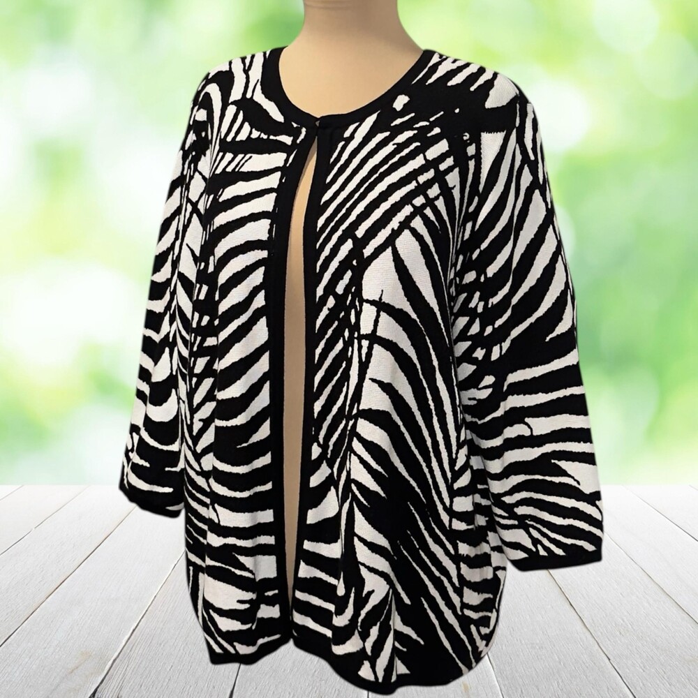 CHICOS Black White Graphic Knit Cardigan Sweater Palm Frond Open Front Sz 3 (XL)